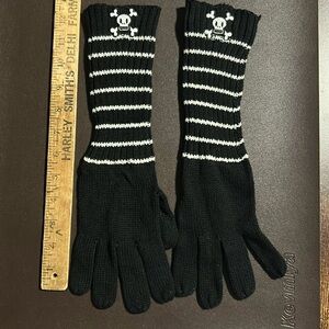 Y2K Vintage Paul Frank Scurvy Skull gloves